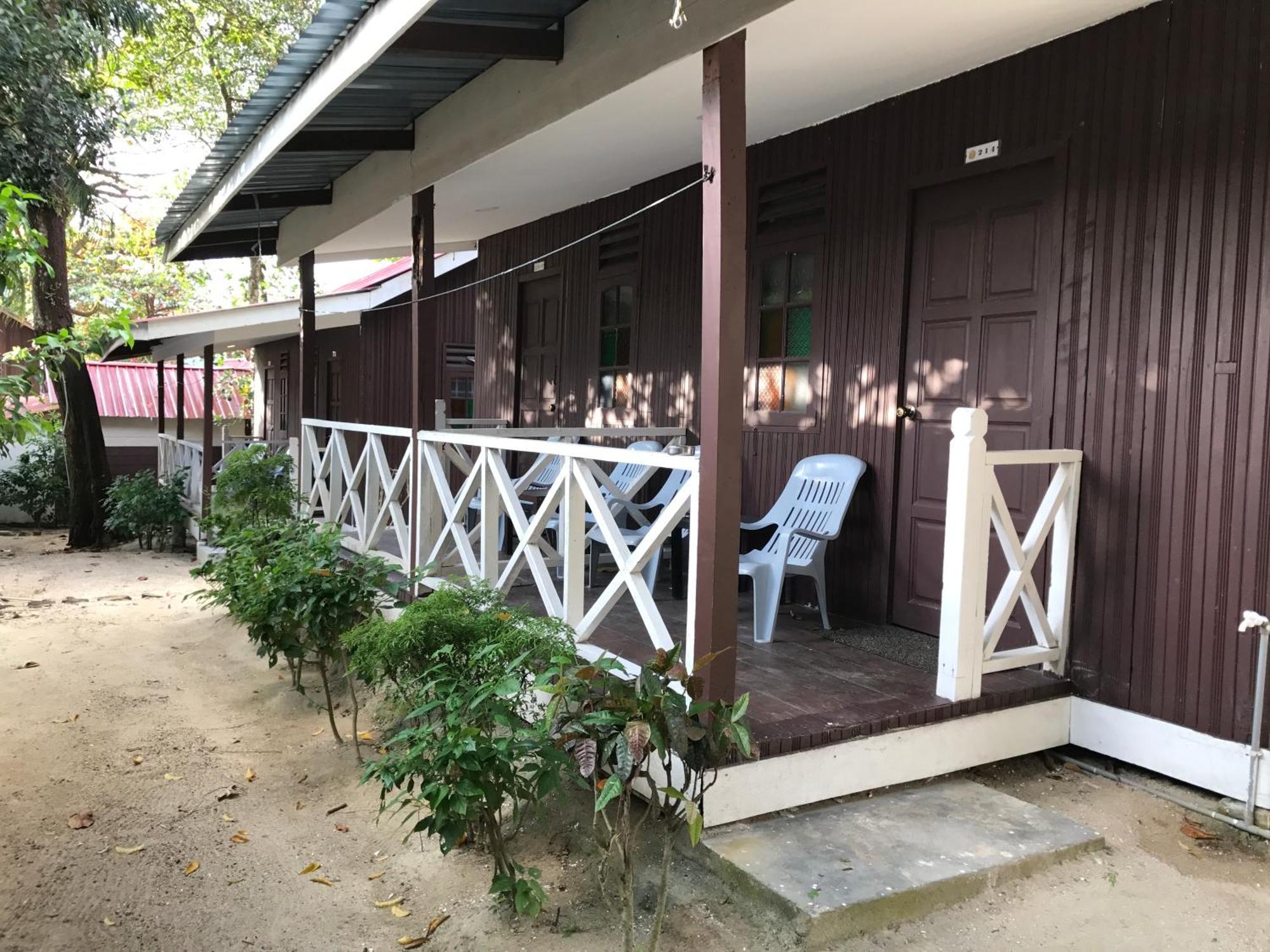 Вілла The Barat Perhentian Kampong Pasir Hantu Екстер'єр фото