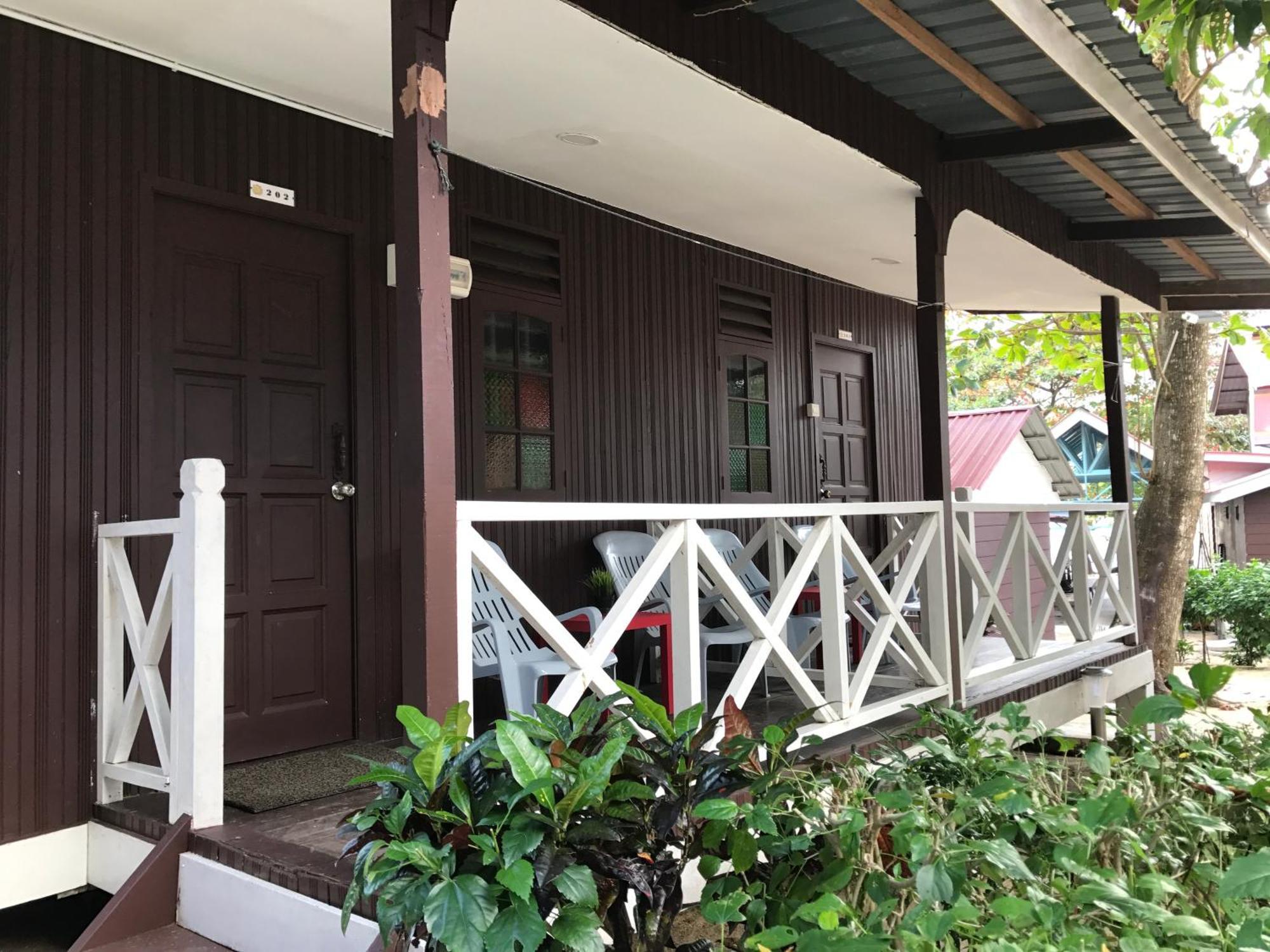 Вілла The Barat Perhentian Kampong Pasir Hantu Екстер'єр фото
